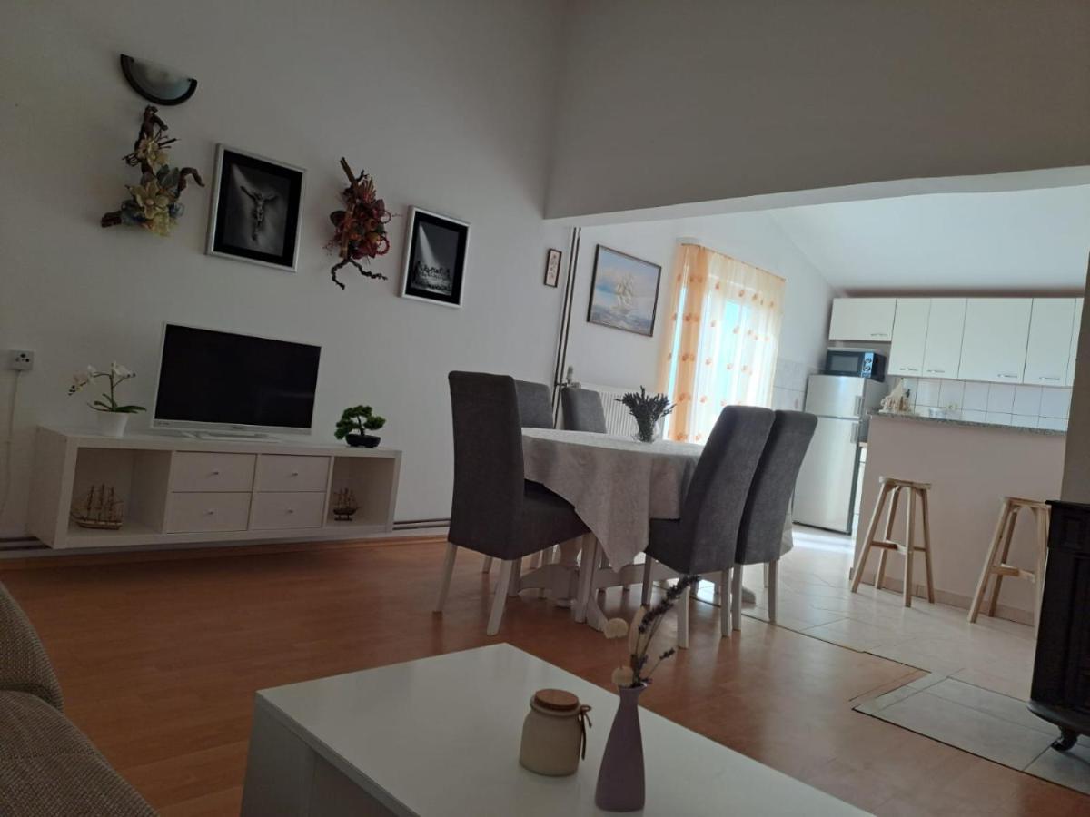 Apartment Ema Posedarje Dış mekan fotoğraf